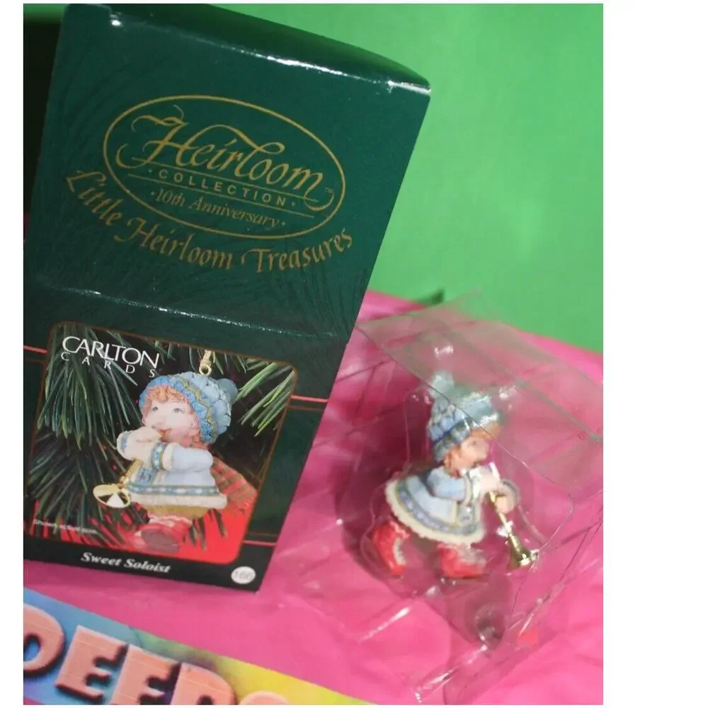 Carlton Heirloom Little Treasures Sweet Soloist Christmas Holiday Ornament 166